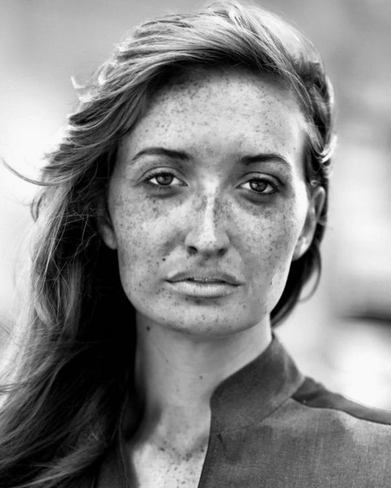 Dealaccesspulse director portrait